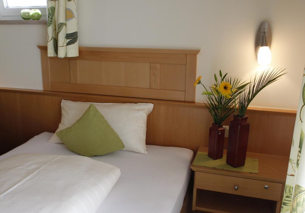 Apart-Hotel Pension Rossmayer 바트푸징 객실 사진
